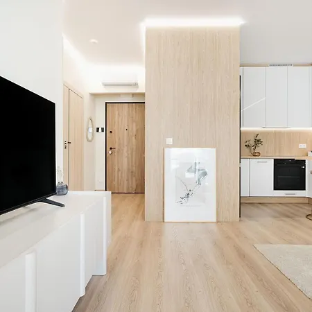 Apartman Kmn - Skyline Terrace, Tower & Station *