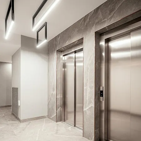 Apartman Kmn - Skyline Terrace, Tower & Station